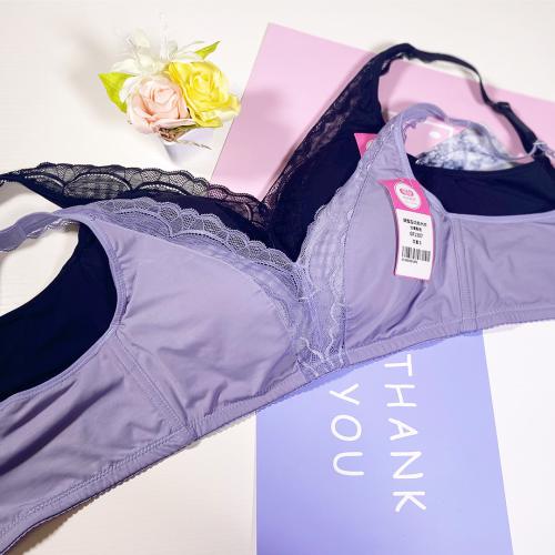 Lace-stitched smooth and silky seamless underwear without underwire