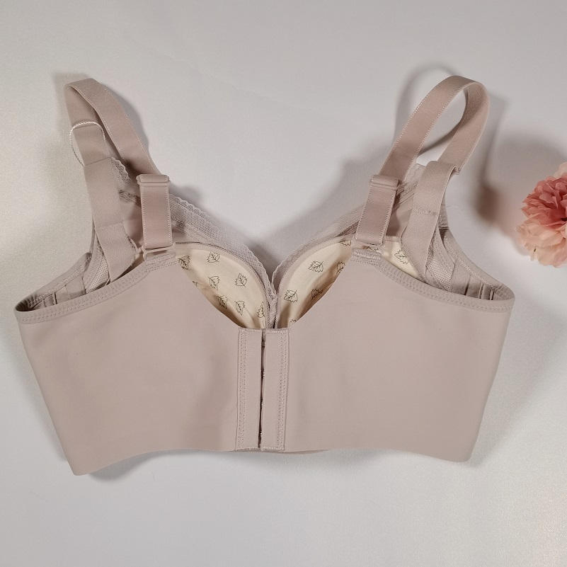 夏季簡約光面無鋼圈聚攏收副乳調整型內衣