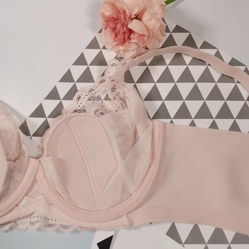 性感蕾絲軟鋼圈無海棉美體內衣