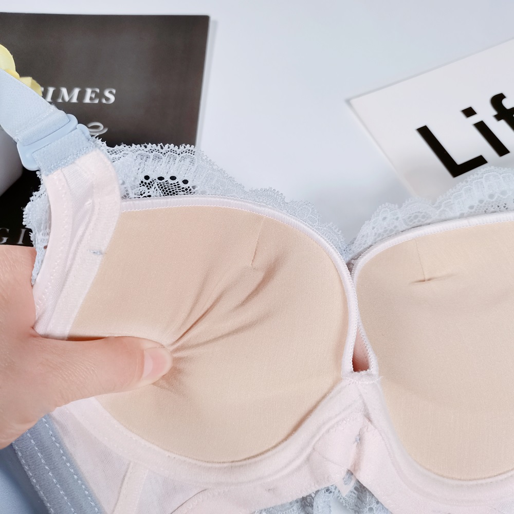 性感蕾絲小胸顯大無鋼圈聚攏調整型內衣