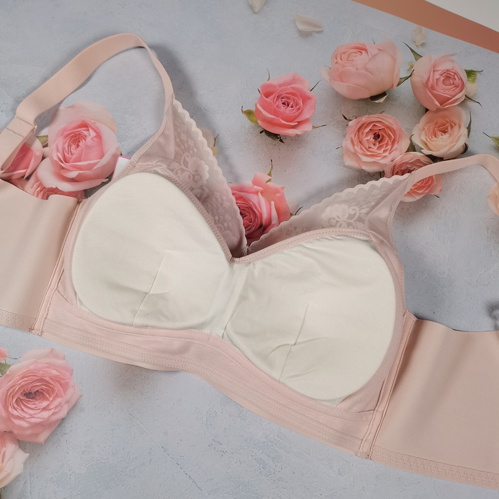 QQ彈力棉杯，蠶絲親膚吸濕透氣無鋼圈調整型內衣