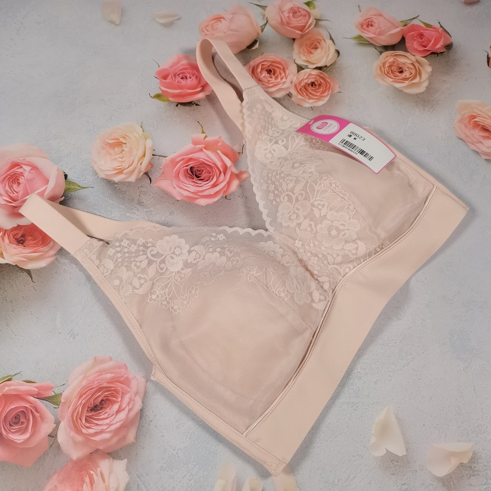 QQ彈力棉杯，蠶絲親膚吸濕透氣無鋼圈調整型內衣