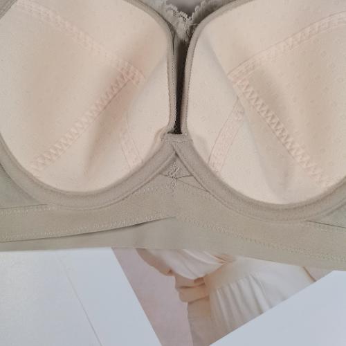 Silent large-cup adjustable bra without steel underwire