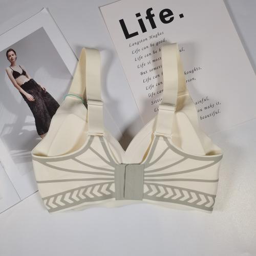Jelly strip support, snug fit, lightweight shock-absorbing bra with 3 rows and 3 buckles for stability