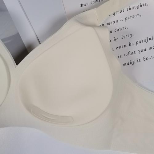 Jelly strip support, snug fit, lightweight shock-absorbing bra with 3 rows and 3 buckles for stability