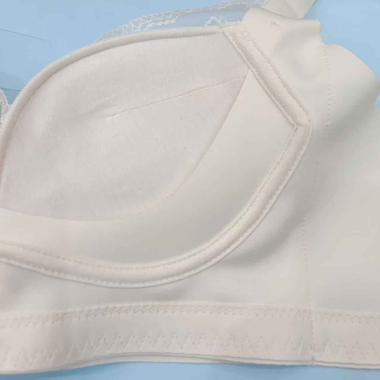 A杯全無骨舒適輕調整型內衣