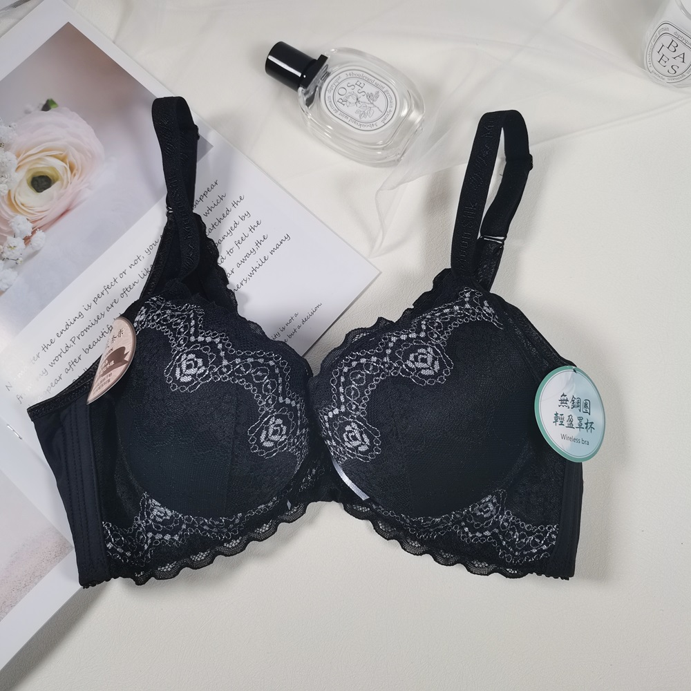 【無鋼圈輕鬆穿】涼感咖啡紗低脊心深V內衣