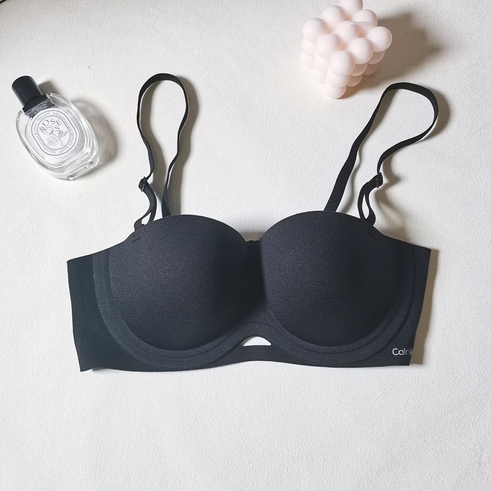 FreeStyle無重力防跌BRA，露肩神器，包吾會跌