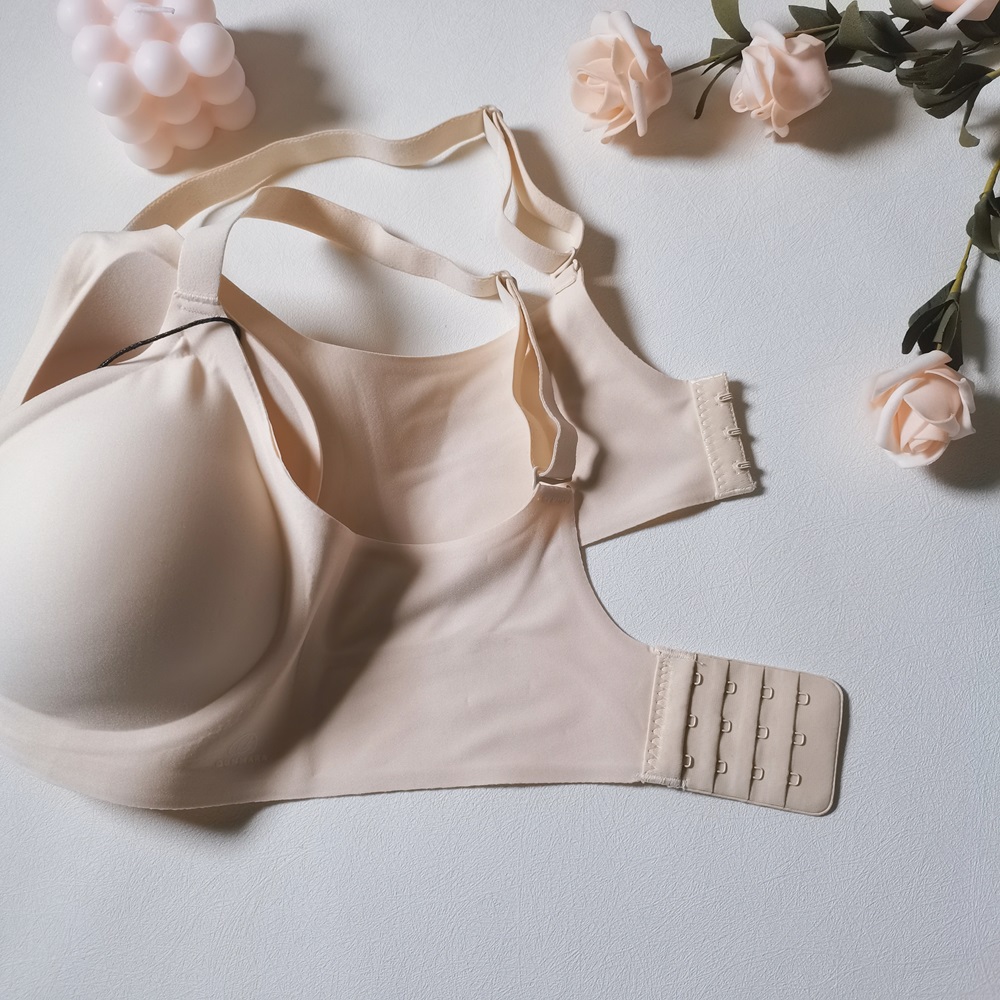 滿集中裸感萬能掌托罩杯無痕內衣