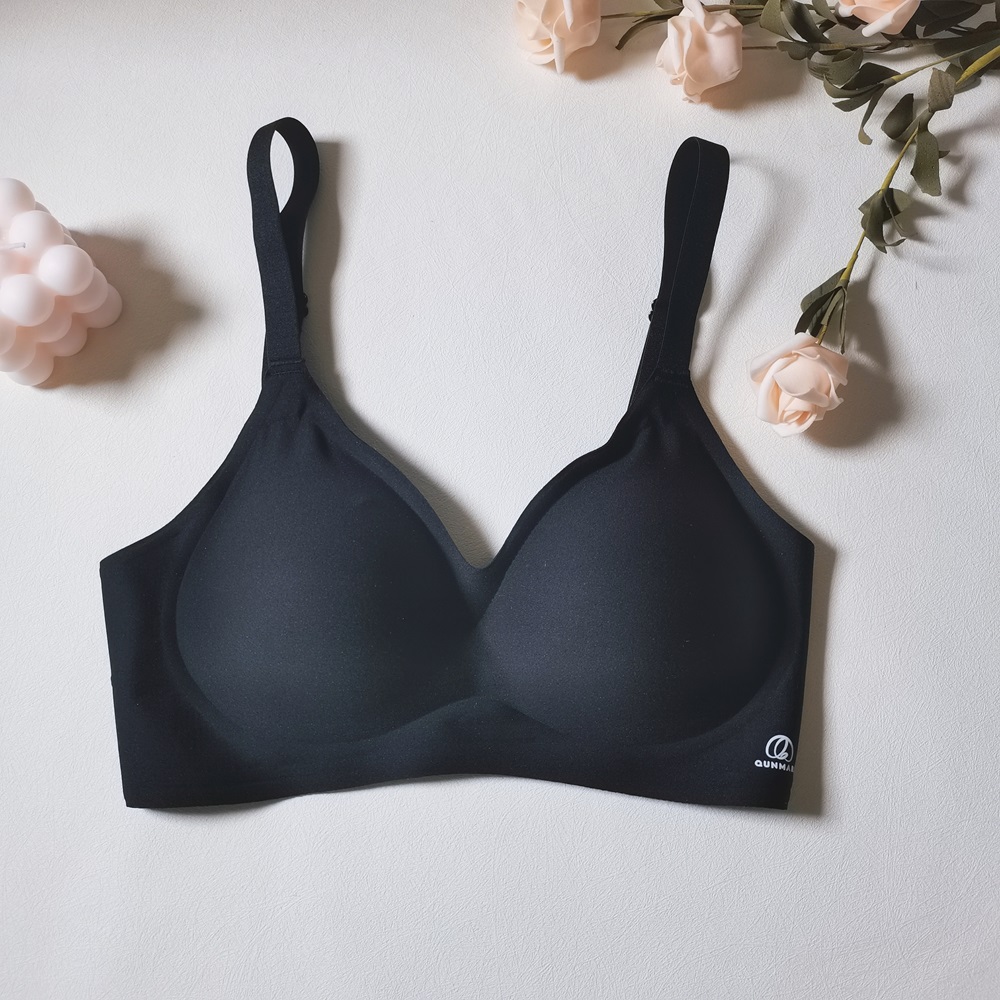 滿集中裸感萬能掌托罩杯無痕內衣