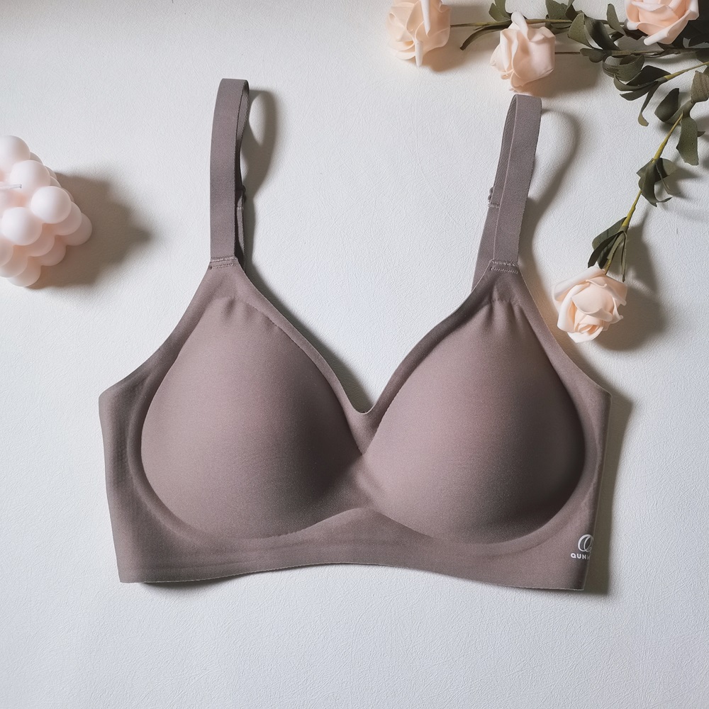 滿集中裸感萬能掌托罩杯無痕內衣