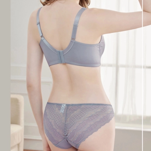 蕾絲拼接光面絲滑無鋼圈內衣