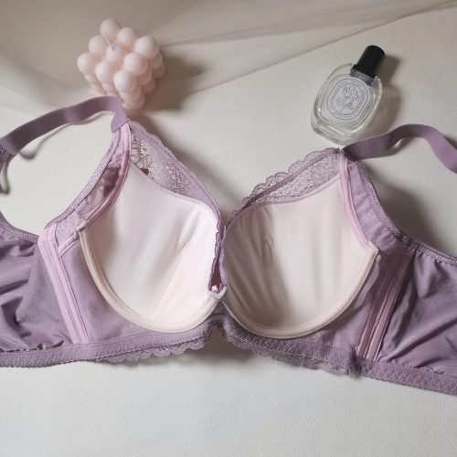 涼感大U美背透氣洞杯養脂內衣-軟鋼圈