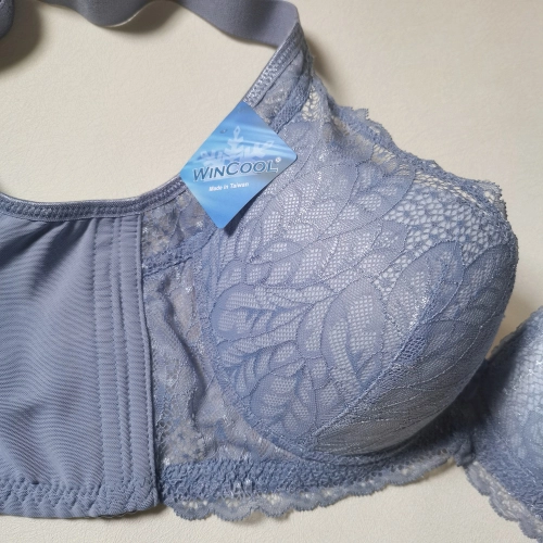 涼感大U美背透氣洞杯養脂內衣-軟鋼圈