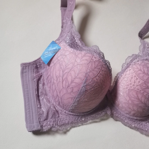 涼感大U美背透氣洞杯養脂內衣-軟鋼圈