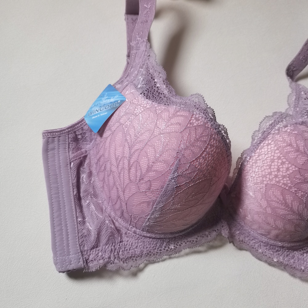 涼感大U美背透氣洞杯養脂內衣-軟鋼圈