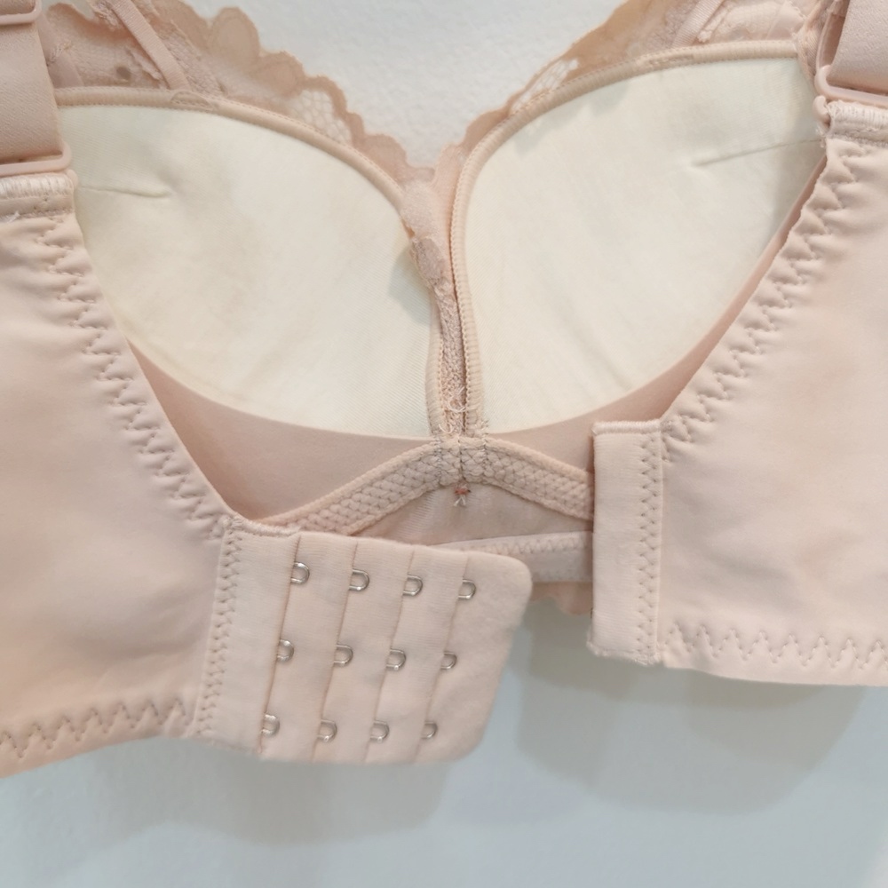 性感蕾絲小胸聚攏無鋼圈調整型內衣