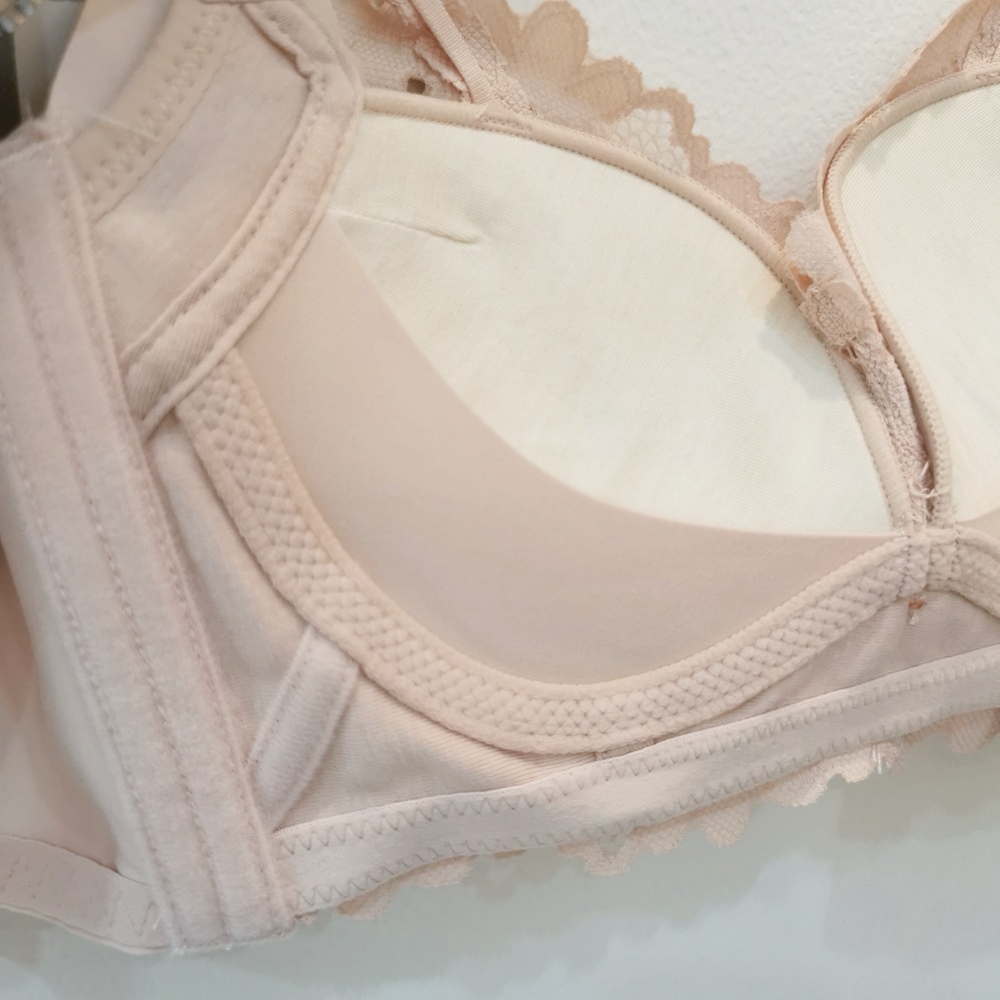 性感蕾絲小胸聚攏無鋼圈調整型內衣