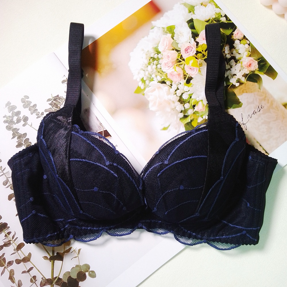 PUSH UP集中調整型內衣