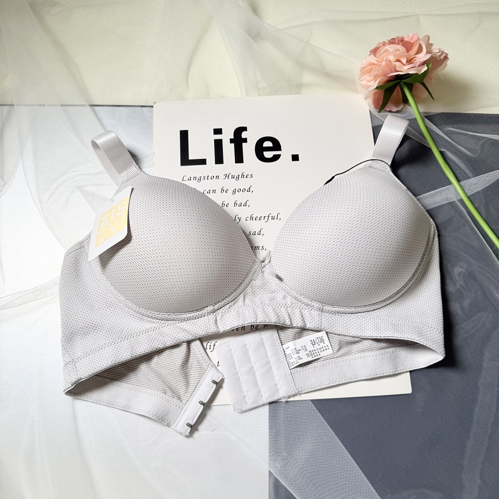 清新柔軟絲滑膠原蛋白罩杯無鋼圈內衣