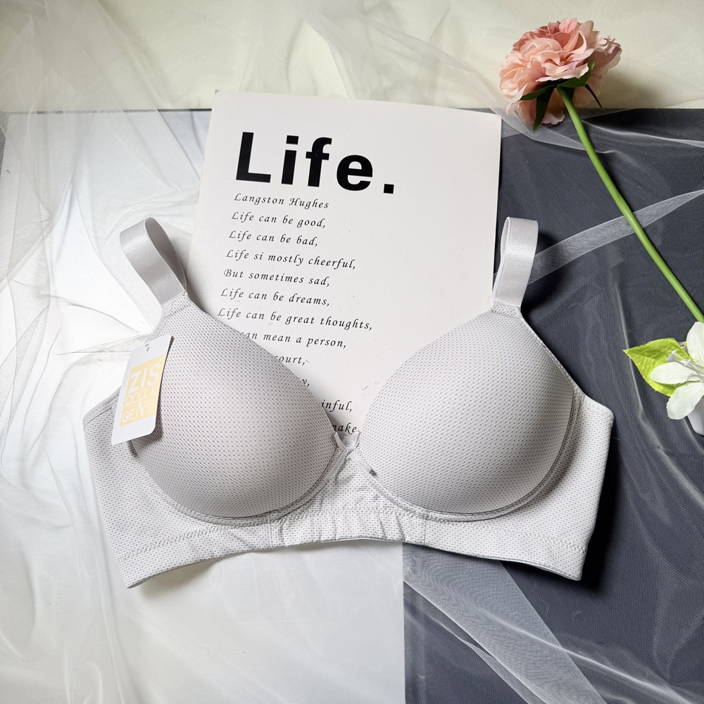 清新柔軟絲滑膠原蛋白罩杯無鋼圈內衣